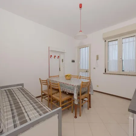 Cozy Flat Near Lignano Center Lignano Sabbiadoro