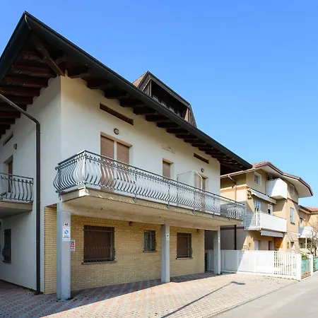 Cozy Flat Near Lignano Center Апартаменты Линьяно-Саббьядоро