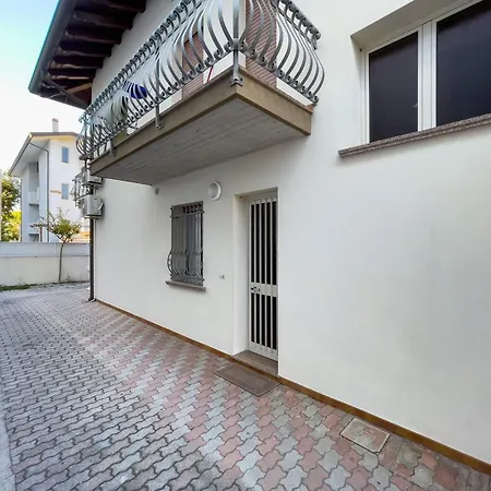 Apartment Cozy Flat Near Lignano Center Lignano Sabbiadoro